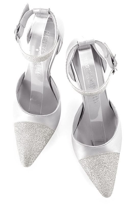 Light silver women's open side shoes, with a strap around the ankle. Tapered toe. Very high spool heels. Top view - Florence KOOIJMAN